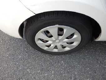 TOYOTA AQUA 2013 Image 5