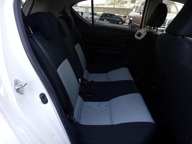 TOYOTA AQUA 2013 Image 30