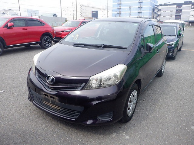 TOYOTA VITZ 2013 Image 19