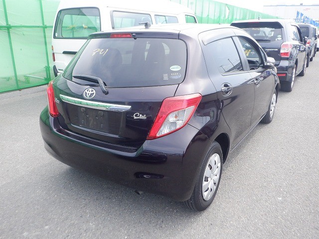 TOYOTA VITZ 2013 Image 22