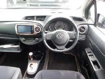 TOYOTA VITZ 2013 Image 5