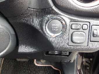 TOYOTA VITZ 2013 Image 7