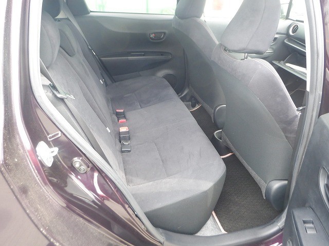 TOYOTA VITZ 2013 Image 27