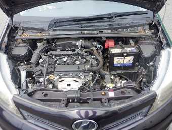 TOYOTA VITZ 2013 Image 14