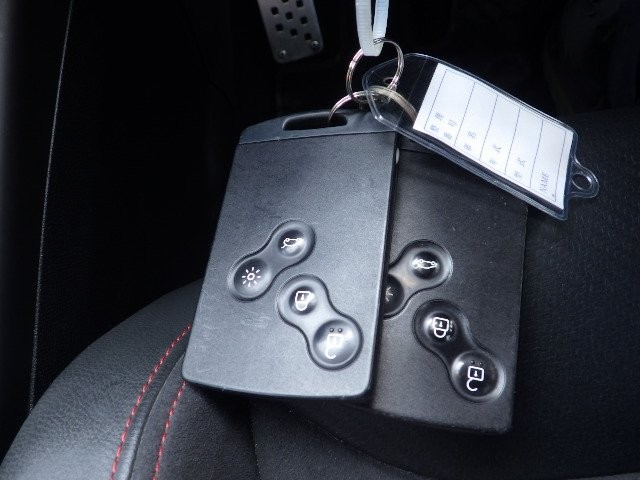 RENAULT MEGANE 2015 Image 22