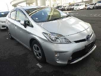 TOYOTA PRIUS 2015 Image 2
