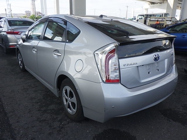 TOYOTA PRIUS 2015 Image 20