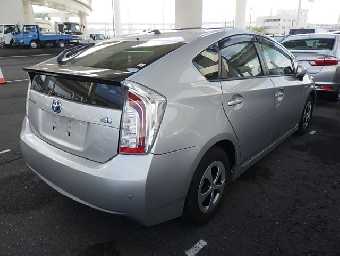 TOYOTA PRIUS 2015 Image 4