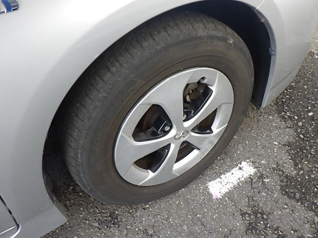 TOYOTA PRIUS 2015 Image 22