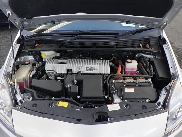 TOYOTA PRIUS 2015 Image 23