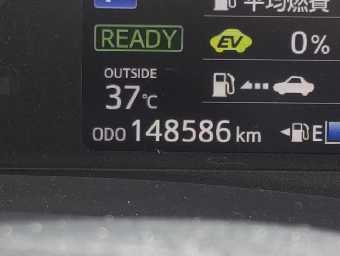 TOYOTA VITZ 2017 Image 8