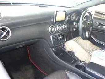 MERCEDES BENZ A CLASS 2013 Image 3