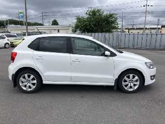 VOLKSWAGEN POLO 2012 Image 7