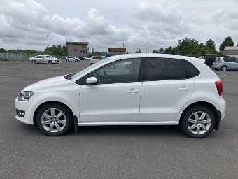 VOLKSWAGEN POLO 2012 Image 10