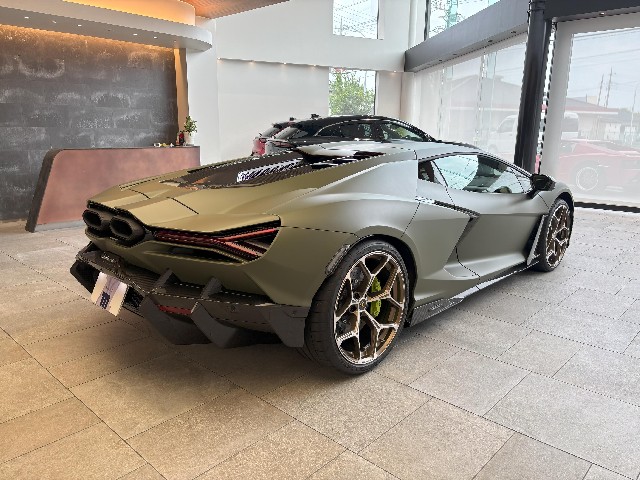LAMBORGHINI REVUELTO 2025 Image 21