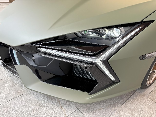 LAMBORGHINI REVUELTO 2025 Image 29