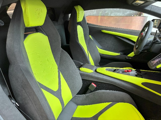 LAMBORGHINI REVUELTO 2025 Image 38