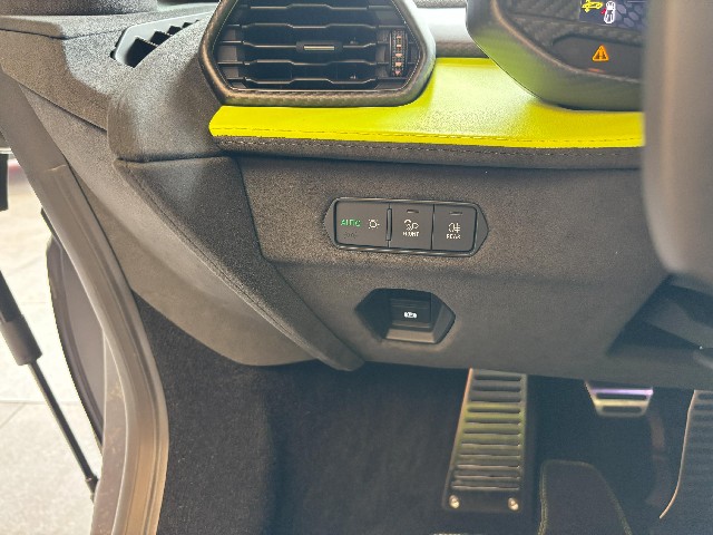 LAMBORGHINI REVUELTO 2025 Image 41