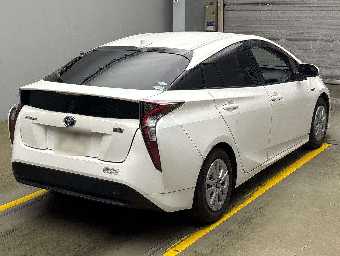 TOYOTA PRIUS 2018 Image 2