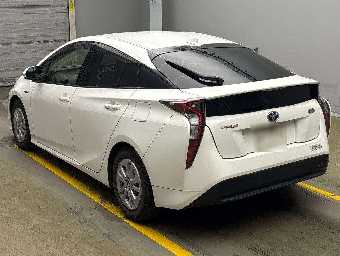 TOYOTA PRIUS 2018 Image 4
