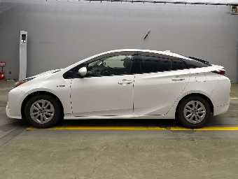 TOYOTA PRIUS 2018 Image 5