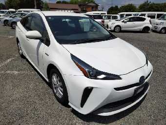 TOYOTA PRIUS 2019 Image 6