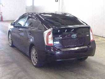 TOYOTA PRIUS 2014 Image 2