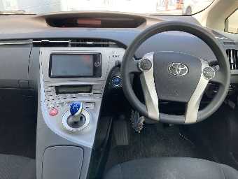 TOYOTA PRIUS 2014 Image 6