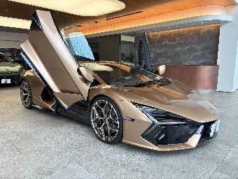 LAMBORGHINI REVUELTO 2025 Image 3