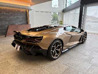 LAMBORGHINI REVUELTO 2025 Image 15