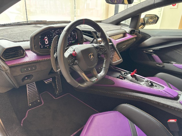 LAMBORGHINI REVUELTO 2025 Image 31