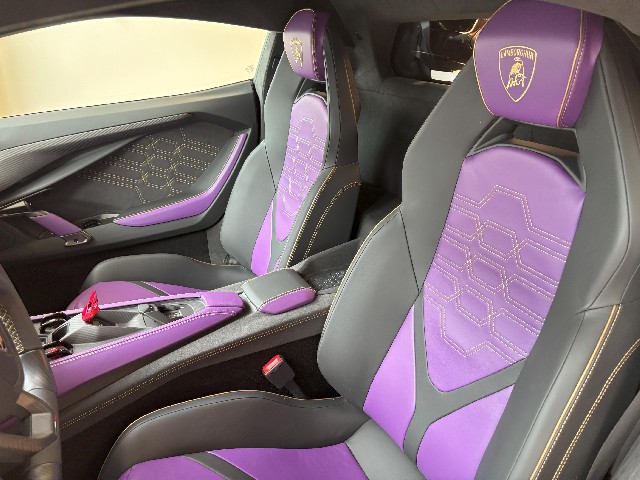 LAMBORGHINI REVUELTO 2025 Image 33