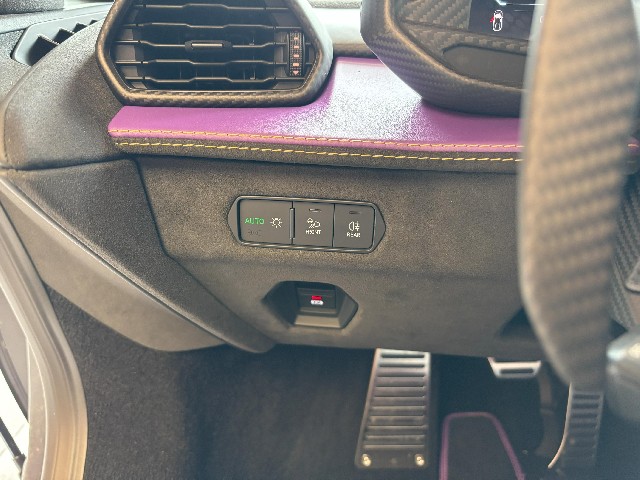 LAMBORGHINI REVUELTO 2025 Image 42