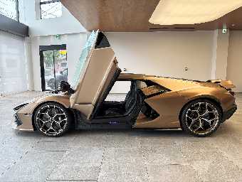 LAMBORGHINI REVUELTO 2025 Image 8