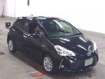TOYOTA VITZ 2017 Image 4
