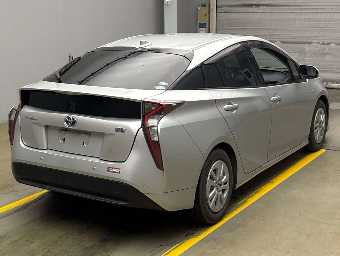 TOYOTA PRIUS 2018 Image 2