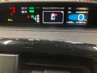 TOYOTA PRIUS 2018 Image 10