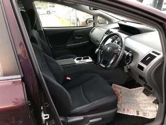 TOYOTA PRIUS ALPHA 2014 Image 5