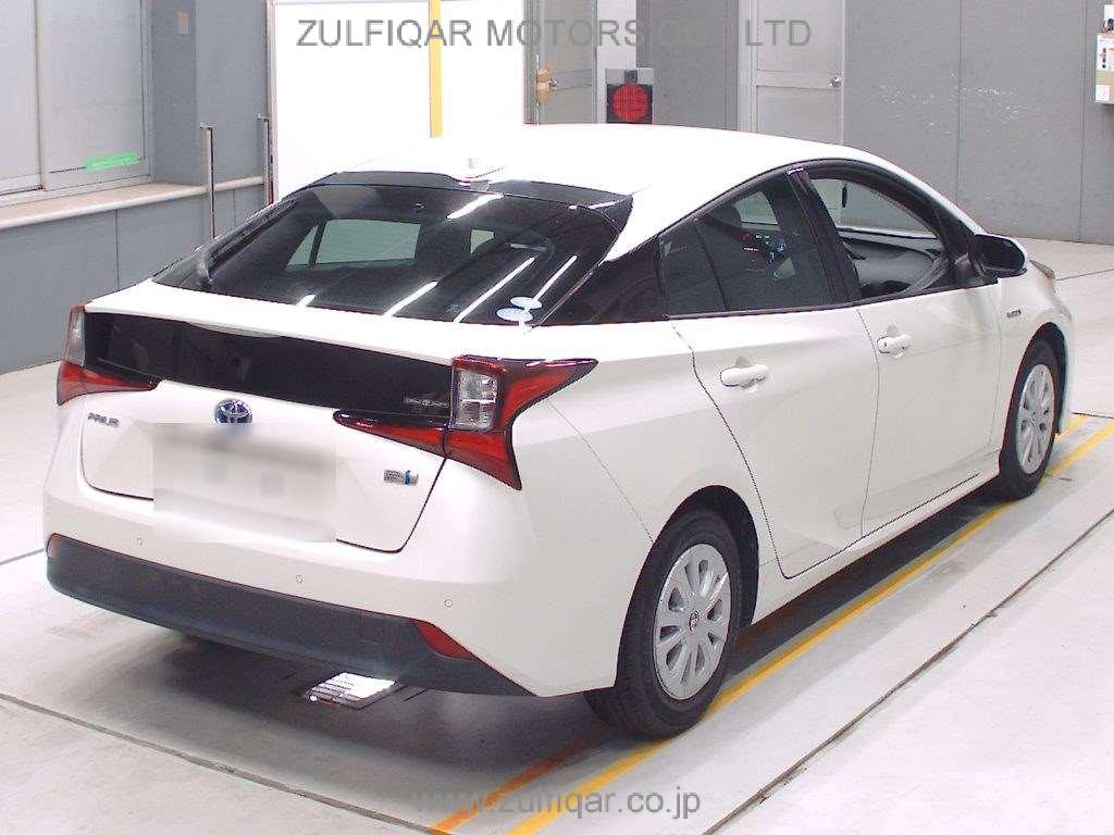 TOYOTA PRIUS 2019 Image 2