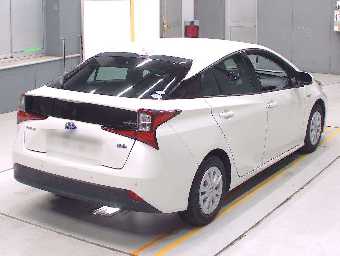 TOYOTA PRIUS 2019 Image 2
