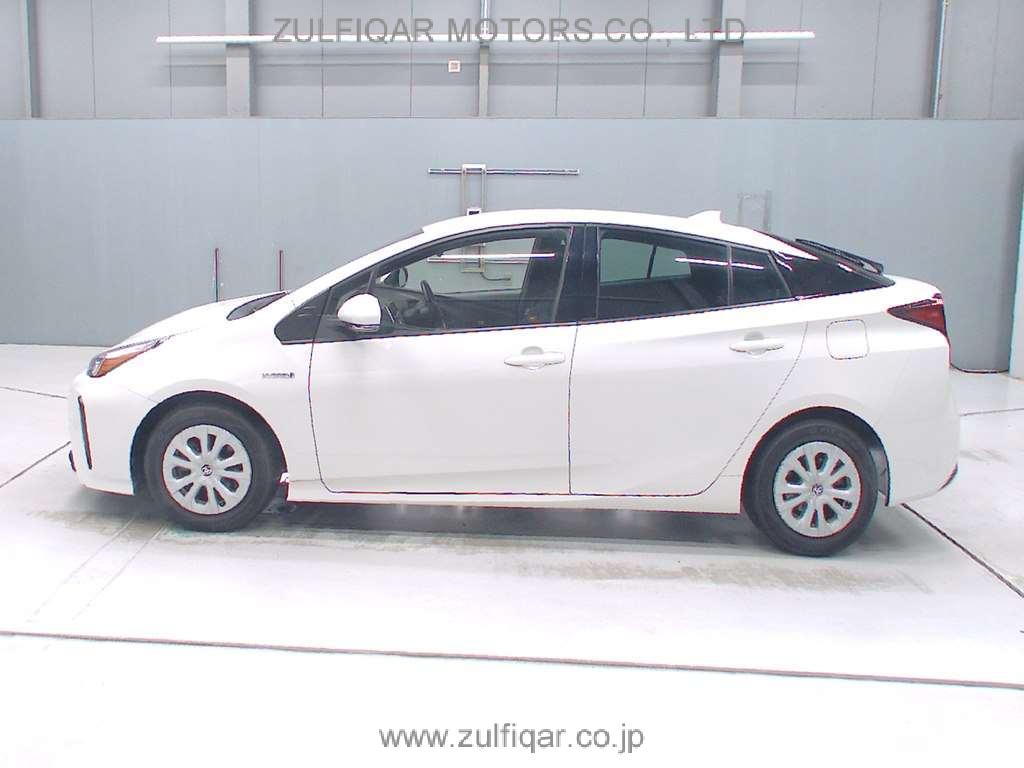 TOYOTA PRIUS 2019 Image 4