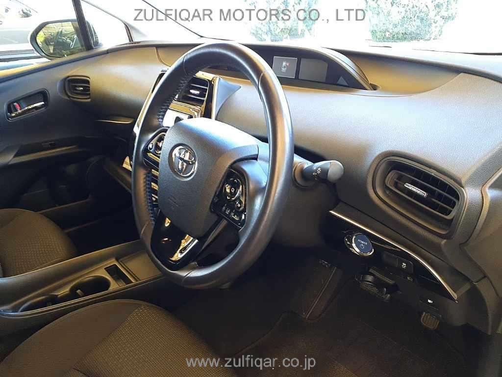 TOYOTA PRIUS 2019 Image 7