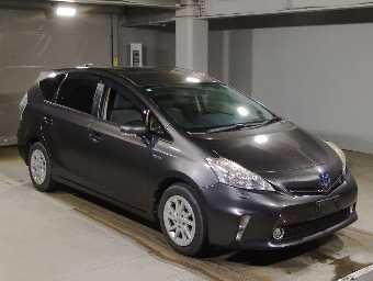 TOYOTA PRIUS ALPHA 2014 Image 3