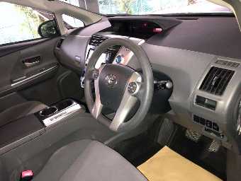 TOYOTA PRIUS ALPHA 2014 Image 5