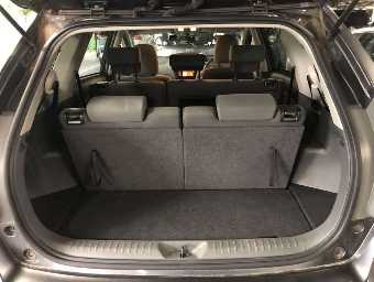 TOYOTA PRIUS ALPHA 2014 Image 8