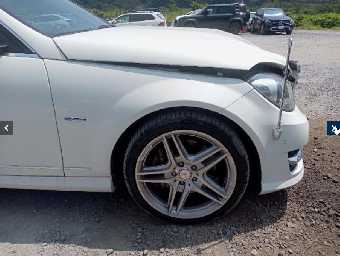 MERCEDES BENZ C CLASS 2011 Image 12