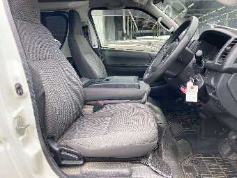 TOYOTA HIACE 2019 Image 5