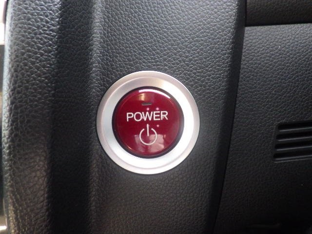 HONDA FIT HYBRID 2014 Image 21