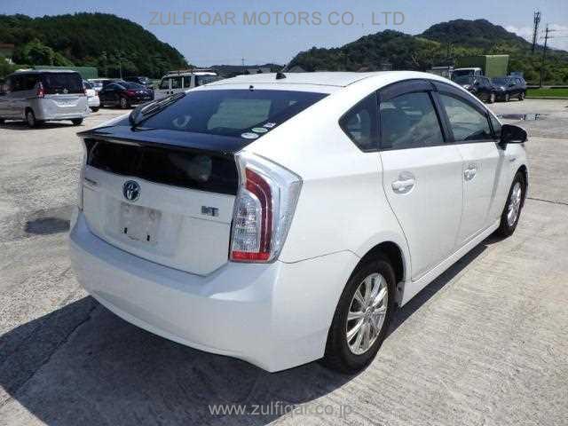 TOYOTA PRIUS 2014 Image 5