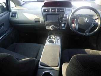 TOYOTA PRIUS ALPHA 2014 Image 3